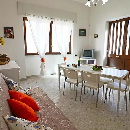 With Wi-fi, Air Conditioning And Courtyard; Pets Allowed * Otranto