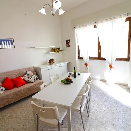 Holiday home With Wi-fi, Air Conditioning And Courtyard; Pets Allowed Otranto