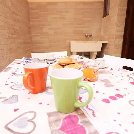 With Wi-fi, Air Conditioning And Courtyard; Pets Allowed Holiday home