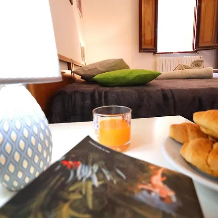 Holiday home With Wi-fi, Air Conditioning And Courtyard; Pets Allowed