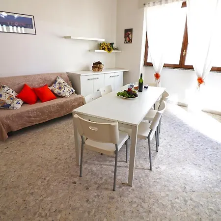 Holiday home With Wi-fi, Air Conditioning And Courtyard; Pets Allowed