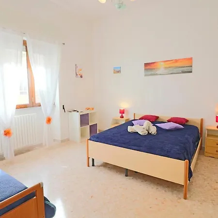 With Wi-fi, Air Conditioning And Courtyard; Pets Allowed Holiday home