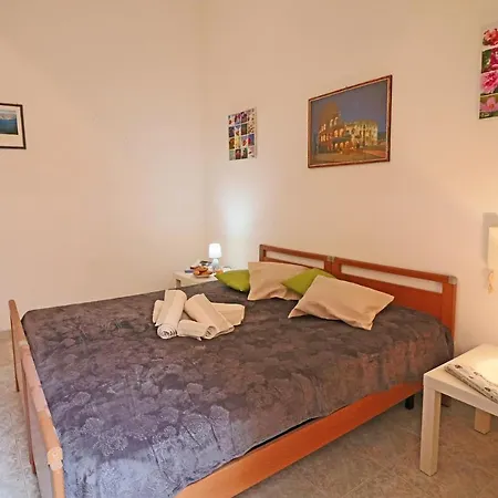Holiday home With Wi-fi, Air Conditioning And Courtyard; Pets Allowed